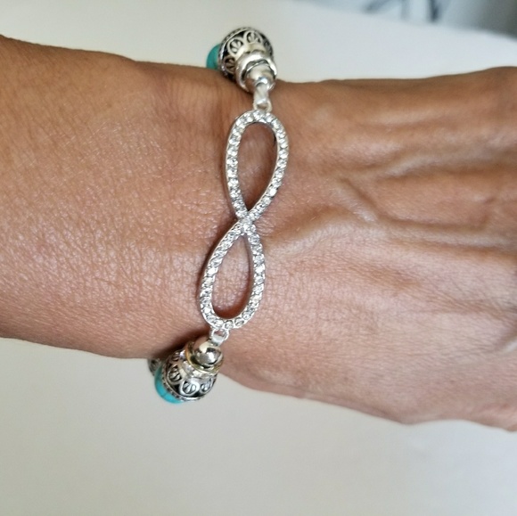 rachels accessories Jewelry - Turquoise bead stretchy bracelet, pave crystal sto